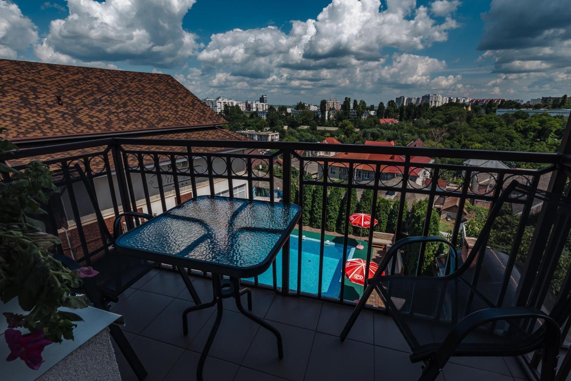 Lolo'S Bliss Hotel Kişinev Dış mekan fotoğraf