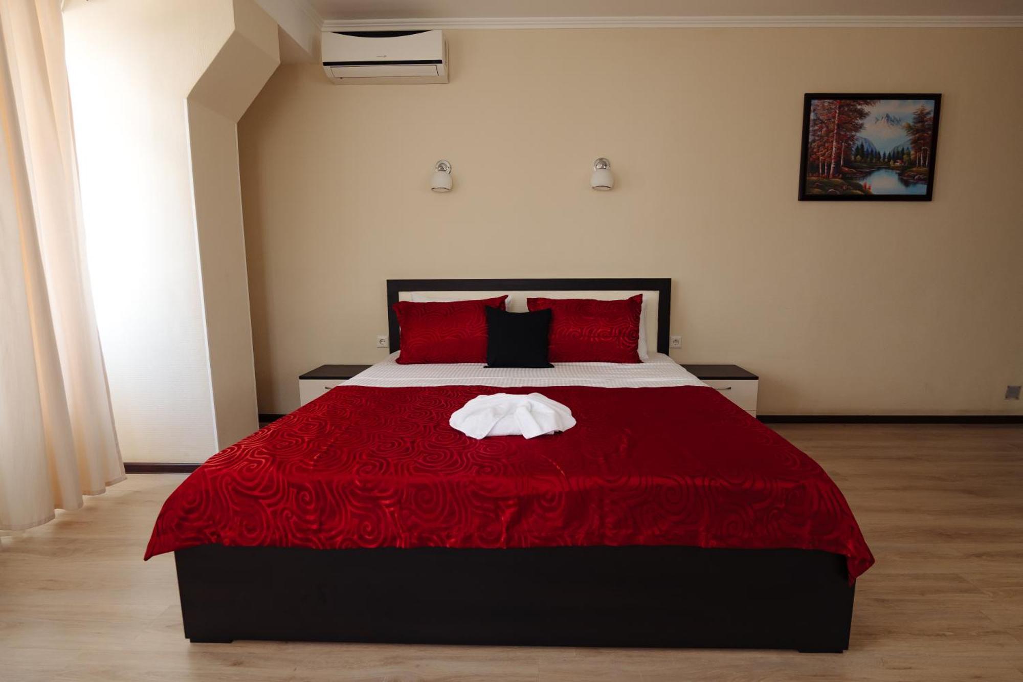Lolo'S Bliss Hotel Kişinev Dış mekan fotoğraf